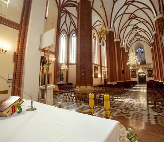 Msze św. i nabożeństwa